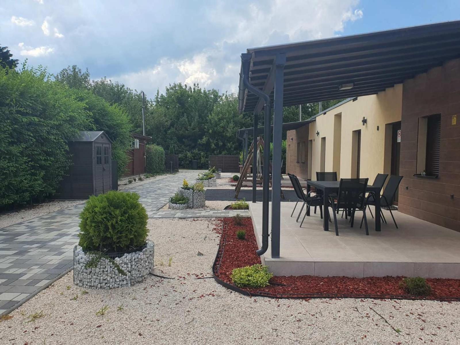 H&H Apartments Poroszlo Bagian luar foto